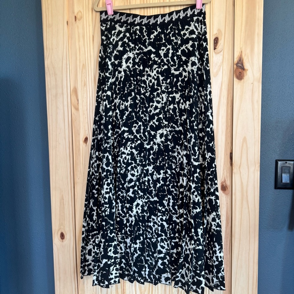 Sfizio Made in Italy Black & White Floor Length Print Maxi Skirt size 8/L - Picture 13 of 16
